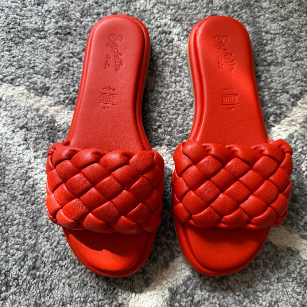Seychelles women’s woven slides